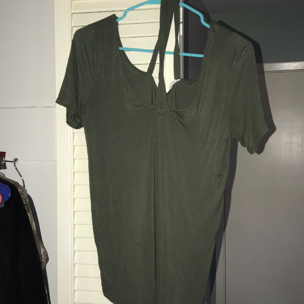 Women’s green shirt with straps